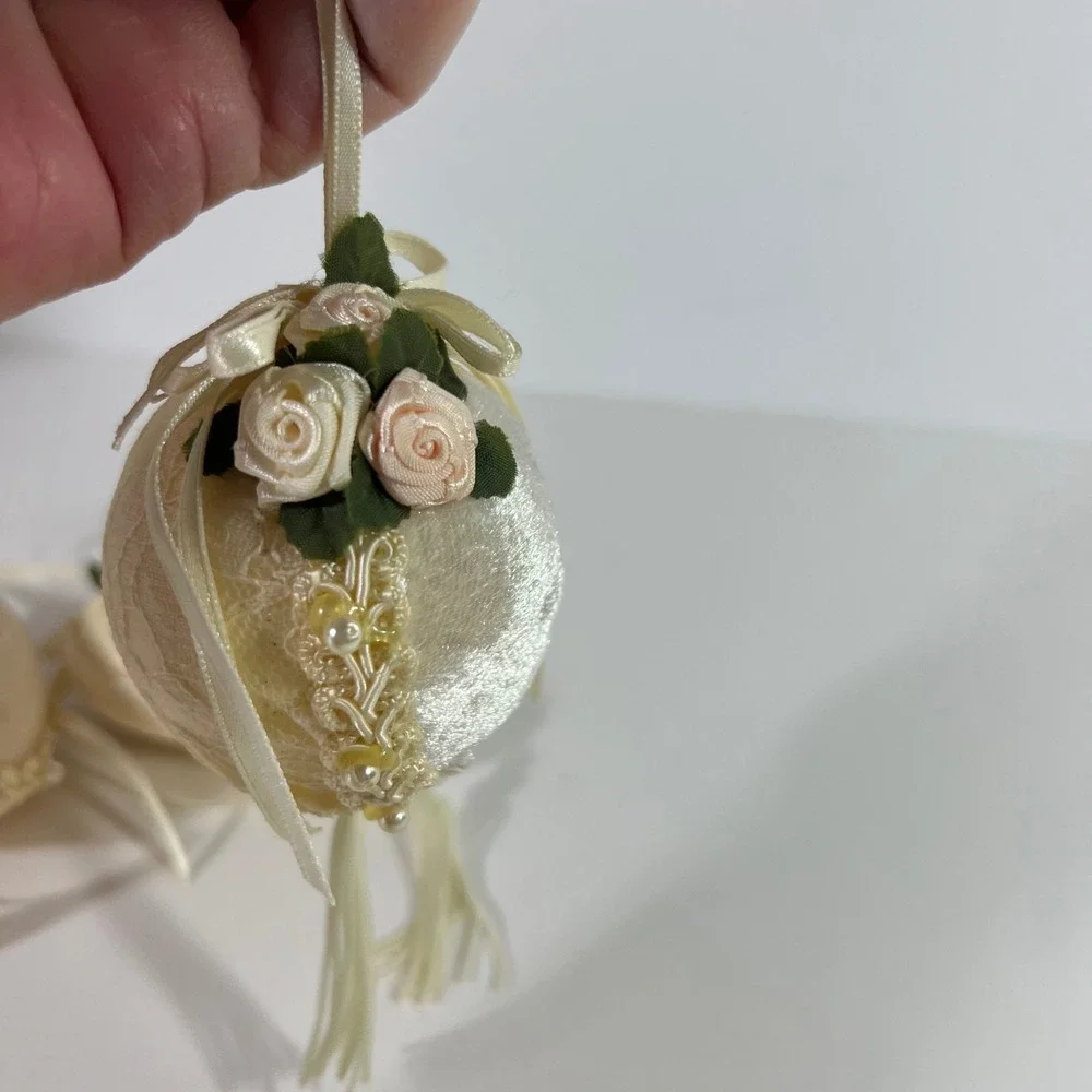 6 - Vintage 1989 Kurt Adler Victorian Style Christmas Ornament 3